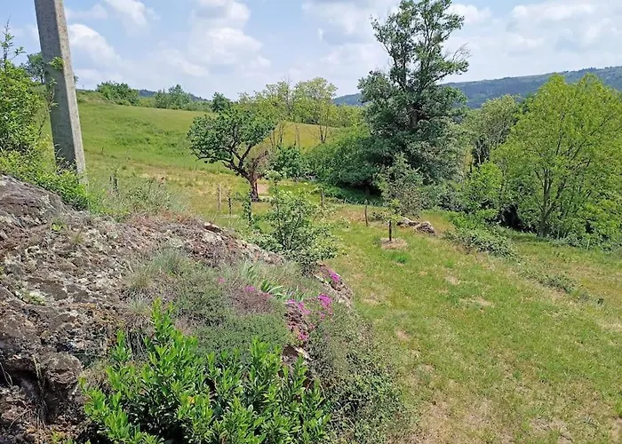 Ecrin De Verdure En Ardeche Verte